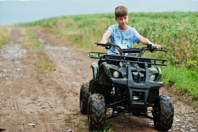 quad electrique pour enfant 2024